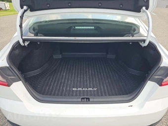 2025 Toyota Camry LE - miniatura 11