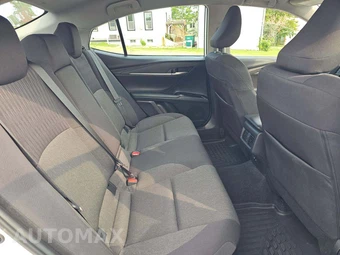 2025 Toyota Camry LE - miniatura 13
