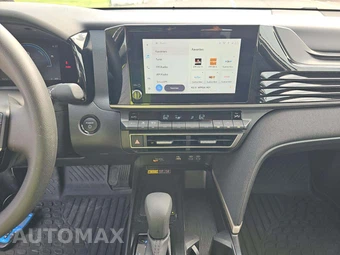 2025 Toyota Camry LE - miniatura 7