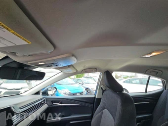 2025 Toyota Camry LE - miniatura 11