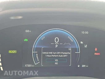 2025 Toyota Camry LE - miniatura 9