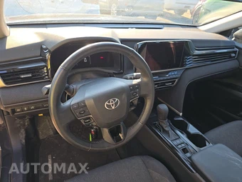 2025 Toyota Camry LE - miniatura 11