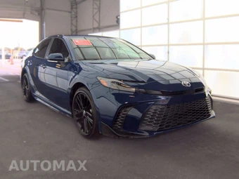 2025 Toyota Camry SE - miniatura 3