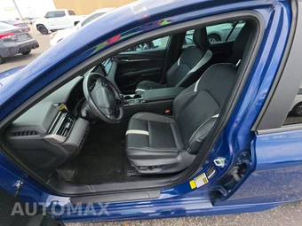 2025 Toyota Camry SE - miniatura 7