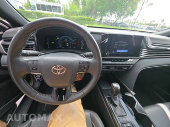 2025 Toyota Camry SE - miniatura 17