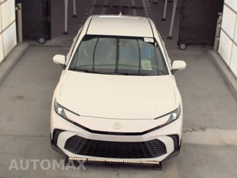 2025 Toyota Camry SE - miniatura 2