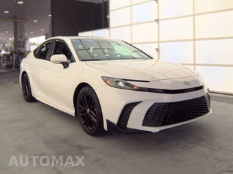 2025 Toyota Camry SE - miniatura 4