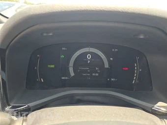 2025 Toyota Camry SE - miniatura 18