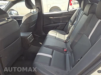 2025 Toyota Camry SE - miniatura 13
