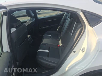 2025 Toyota Camry SE - miniatura 13