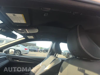 2025 Toyota Camry SE - miniatura 17