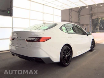 2025 Toyota Camry SE - miniatura 4