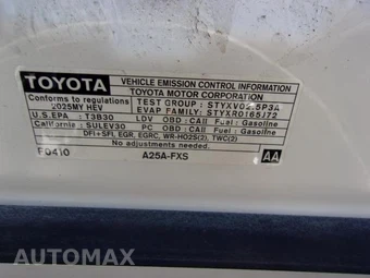 2025 Toyota Camry SE - miniatura 11