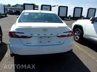 2025 Toyota Camry SE - miniatura 15