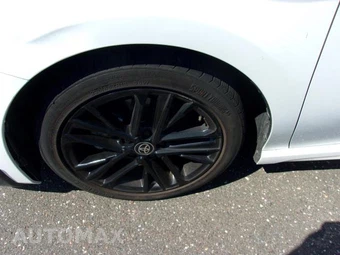 2025 Toyota Camry SE - miniatura 5