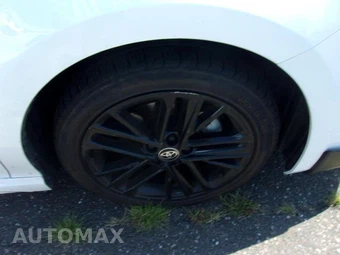 2025 Toyota Camry SE - miniatura 8