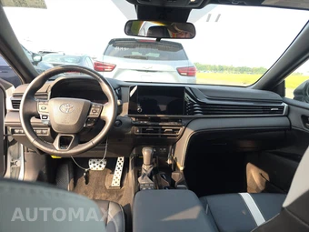 2025 Toyota Camry SE - miniatura 11