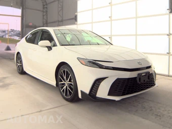 2025 Toyota Camry SE - miniatura 3