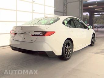 2025 Toyota Camry SE - miniatura 4