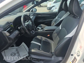 2025 Toyota Camry SE - miniatura 7