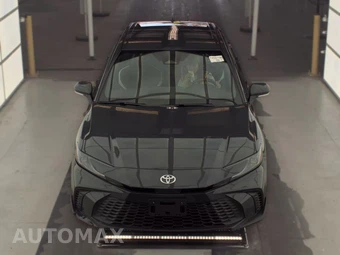 2025 Toyota Camry SE - miniatura 2