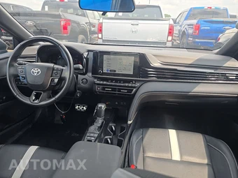 2025 Toyota Camry SE - miniatura 11