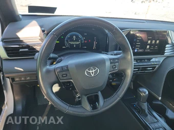 2025 Toyota Camry SE - miniatura 10