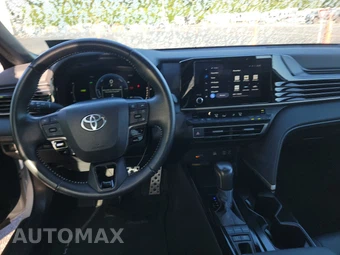 2025 Toyota Camry SE - miniatura 11