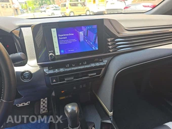 2025 Toyota Camry SE - miniatura 10