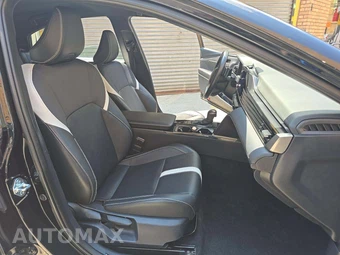 2025 Toyota Camry SE - miniatura 18