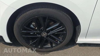 2025 Toyota Camry SE - miniatura 20