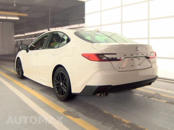 2025 Toyota Camry SE - miniatura 6