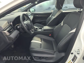2025 Toyota Camry SE - miniatura 7