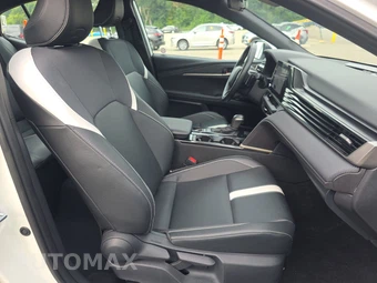 2025 Toyota Camry SE - miniatura 8