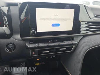 2025 Toyota Camry SE - miniatura 11