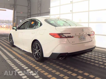 2025 Toyota Camry SE - miniatura 6