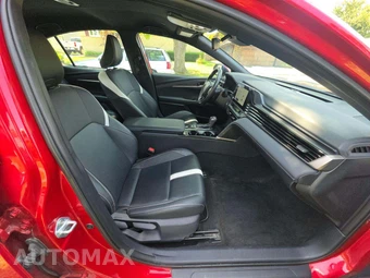 2025 Toyota Camry SE - miniatura 18
