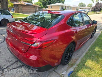 2025 Toyota Camry SE - miniatura 3