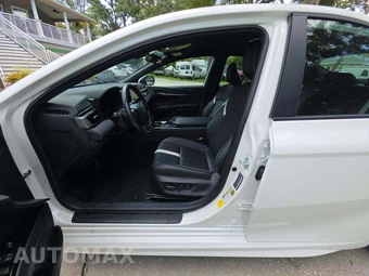 2025 Toyota Camry SE - miniatura 6