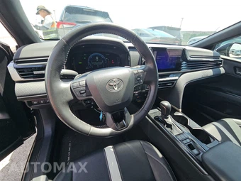 2025 Toyota Camry SE – miniatura 10