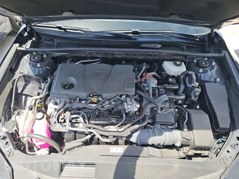 2025 Toyota Camry SE – miniatura 15