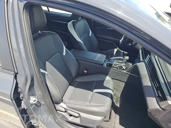 2025 Toyota Camry SE – miniatura 8