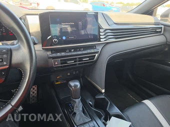 2025 Toyota Camry SE - miniatura 17
