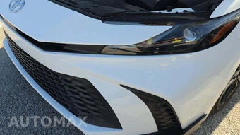 2025 Toyota Camry SE - miniatura 26