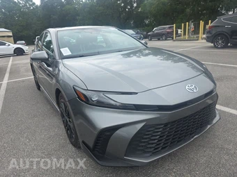 2025 Toyota Camry SE - miniatura 3
