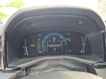 2025 Toyota Camry SE – miniatura 6