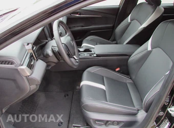 2025 Toyota Camry SE - miniatura 11
