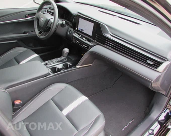 2025 Toyota Camry SE - miniatura 16