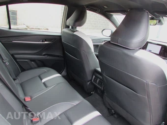 2025 Toyota Camry SE - miniatura 19