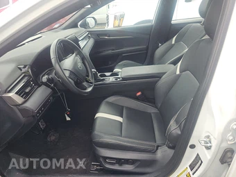 2025 Toyota Camry SE - miniatura 7